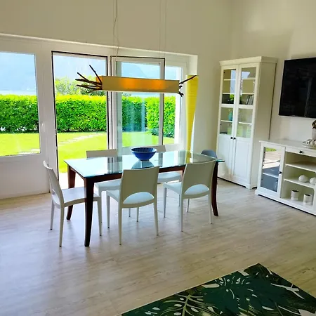 Sonja 브렌조네 술 가르다