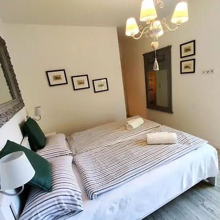 Sonja Vila Brenzone sul Garda
